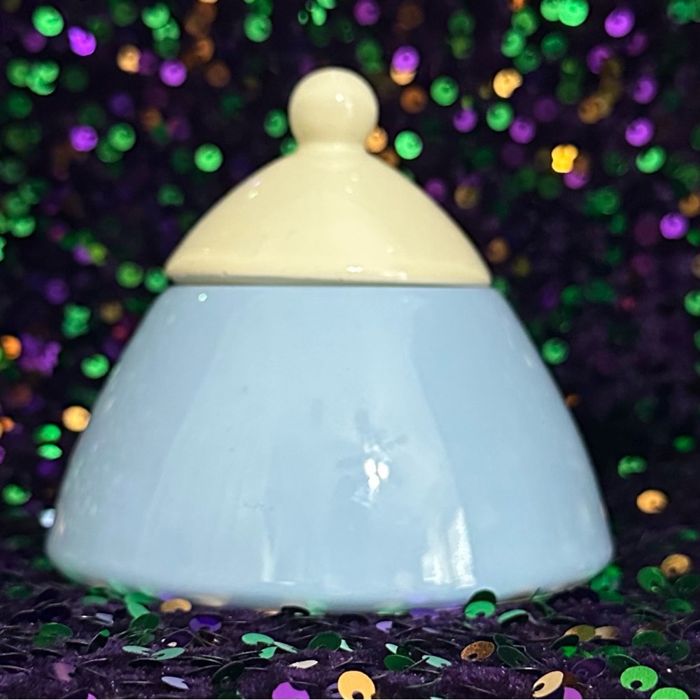 Pagnossin Robins egg blue & off white sugar jar w/ lid. Italian. No crazing